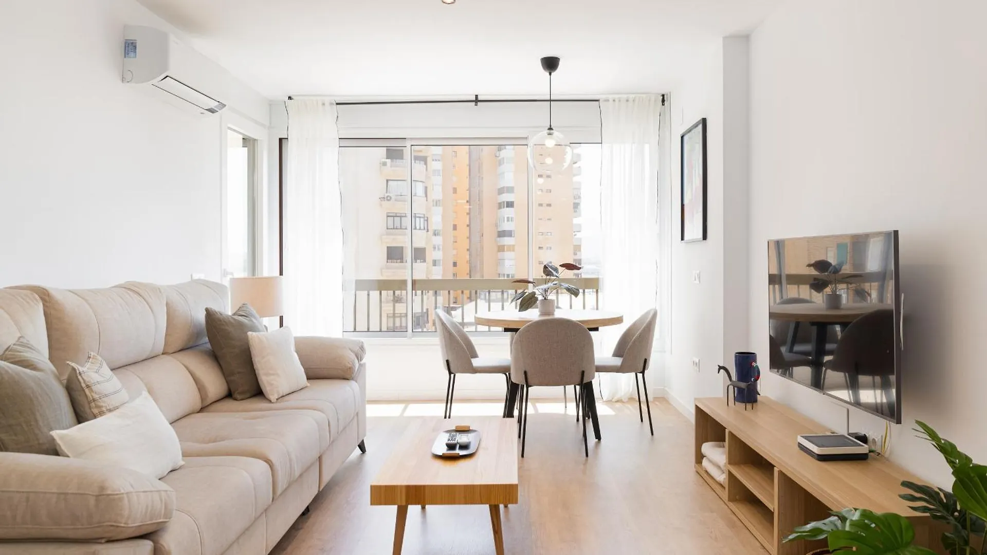 C36 Elegant 2 Bdr Apt Amazing Views Málaga Spanyolország