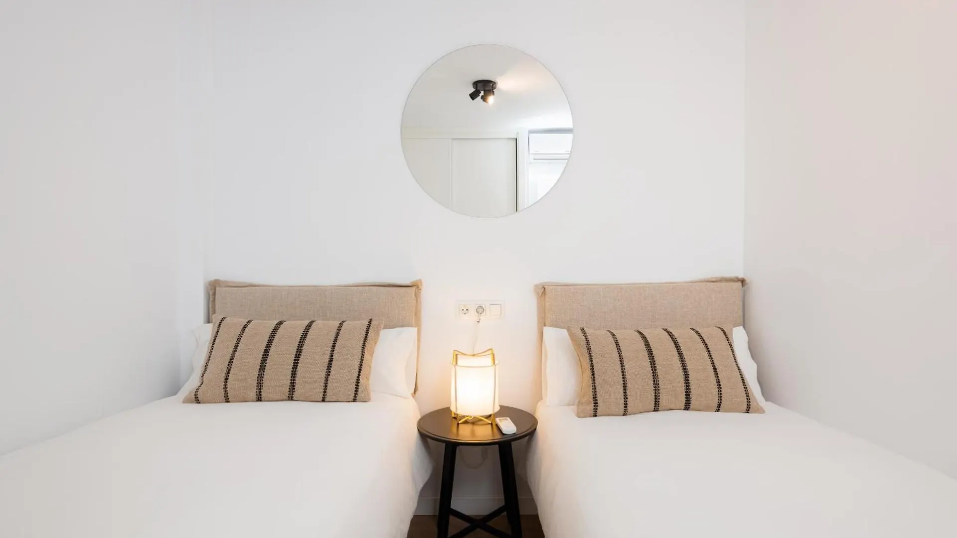 C36 Elegant 2 Bdr Apt Amazing Views Málaga Apartman